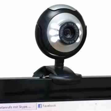 CSL – USB Webcam inkl. Mikrofon mit 6 LEDs HD + Lichtsensor | (interpoliert 12 MP) | Plug & Play | Universal Klemmfuß | PC + Notebook | Skype/MSN/ICQ/YAHOO/AIM -
