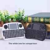 Hintergrundbeleuchtung Mini drahtlose Tastatur 2.4Ghz Schnurlose Tastatur mit Touchpad Maus Wireless Backlit Keyboard mit wiederaufladbare Batterie für Android tv box, Smart TV, Raspberry pi, HTPC, Mini PC, Google Smart TV, Linux, Windows, Mac -