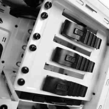 NZXT Phantom 410 Midi-Tower PC-Gehäuse (mini-ATX, 3x 5,25 externe, 6x 3,5 interne, 2x USB 3.0) weiß/blau -