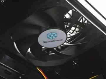 SilverStone SST-RV03B-W – Raven Big Tower EATX/ATX Gaming Computer-Gehäuse, mit Fenster, champagnerfarbige Zierstreifen, schwarz -