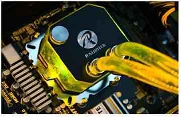 VIBOX Warrior Gaming PC Computer Paket 4.40 – mit WarThunder Spiel Gutschein, 22″ Monitor, Gamer Tastatur & Mouse (4,0GHz AMD FX Hexa-Core CPU, Radeon R7 370, 8GB RAM, 2TB Festplatte, Wasserkühler, Ohne Windows Betriebssystem) -